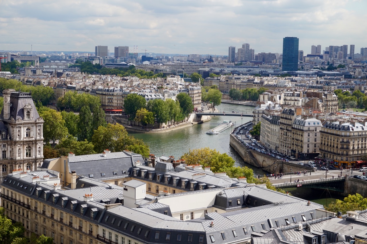 Vue de la Tour Saint Jacques - Île Saint Louis