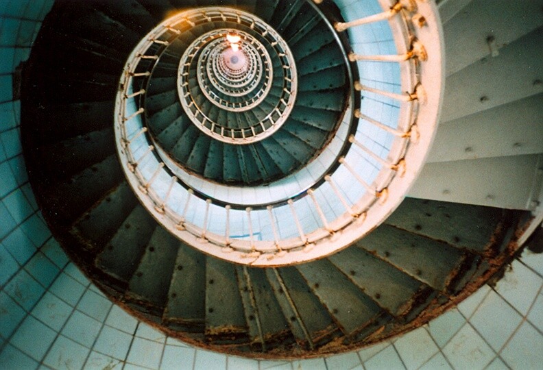 Jour 16 : Escaliers - Phare de Chassiron, France #Lomo #LCA