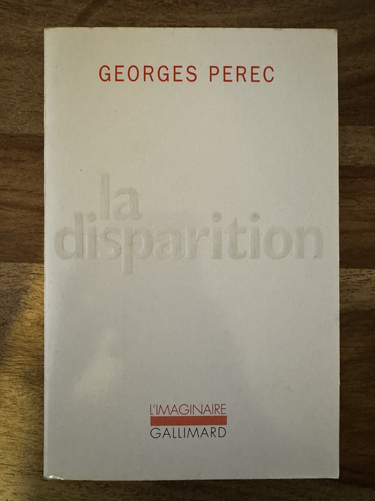 Jour 4 : Esquive - <a href='https://mamot.fr/@zemoko/111177856207710167'>La disparition</a> de Georges Perec<br />Le livre qui esquive le « e »… ça le fait, non ?