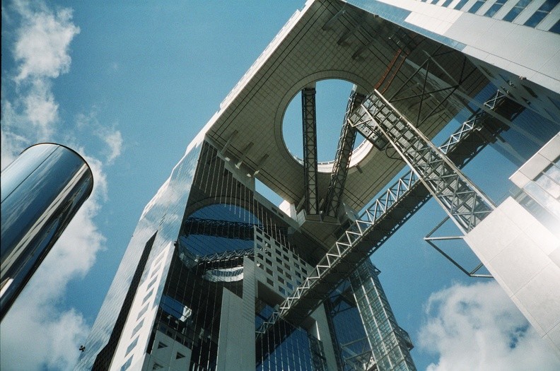 Jour 24 : Prise au travail et/ou <strong>Arche</strong> - <span lang='en'>Umeda Sky Building</span> (Osaka, Japon)