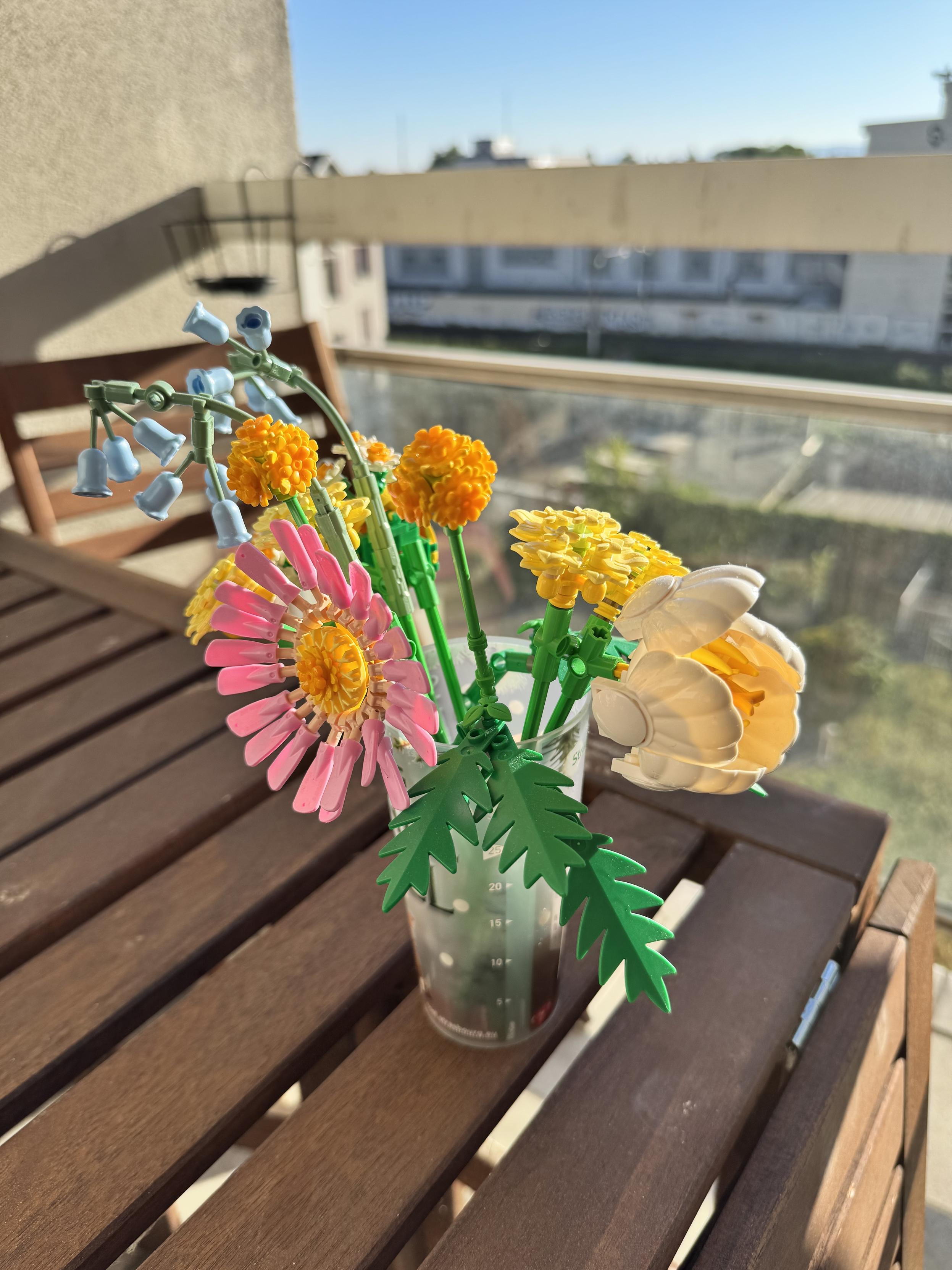 Un bouquet de fleurs en Lego