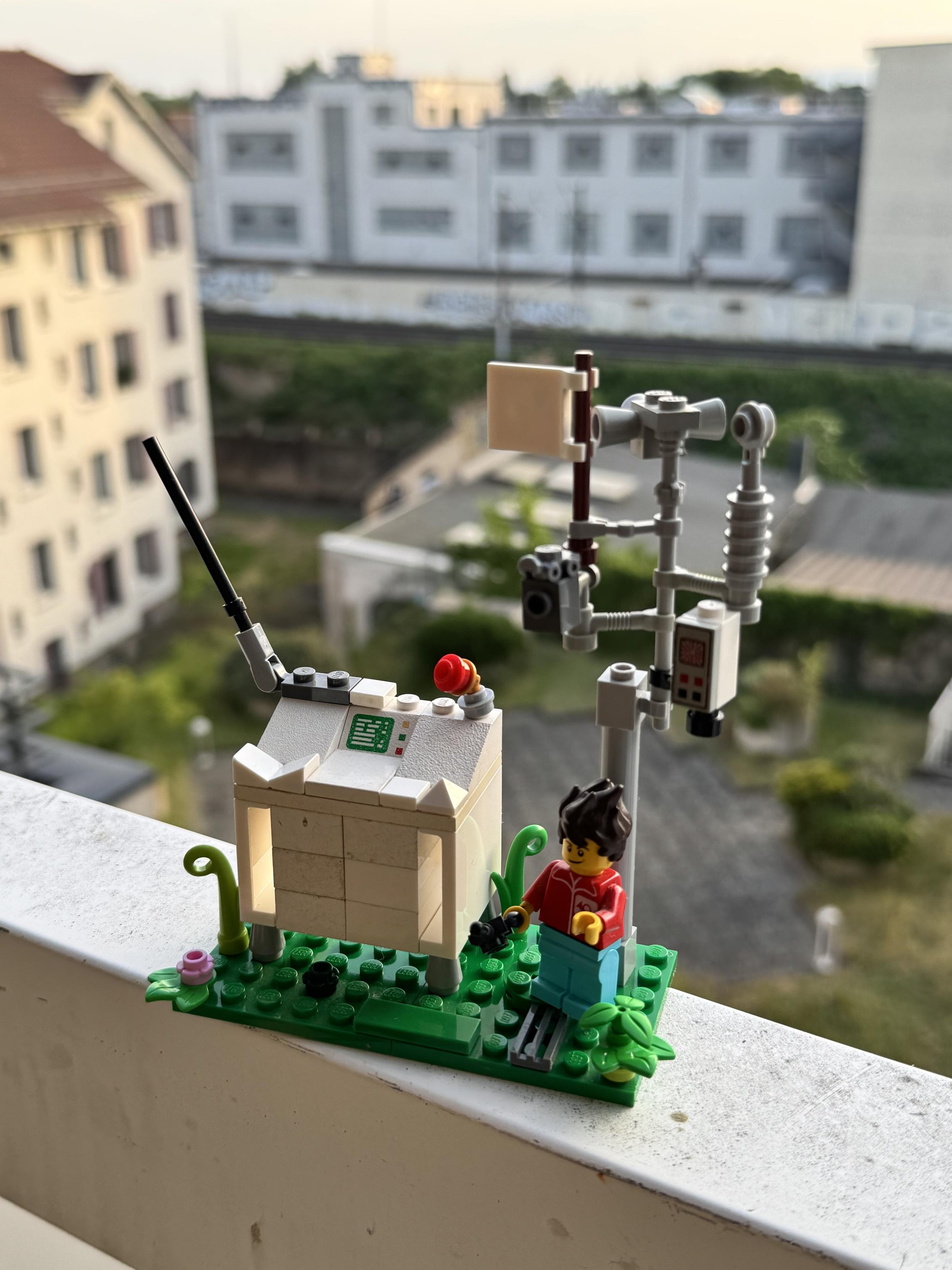 Une station météo… en lego (avec son météorologue !)